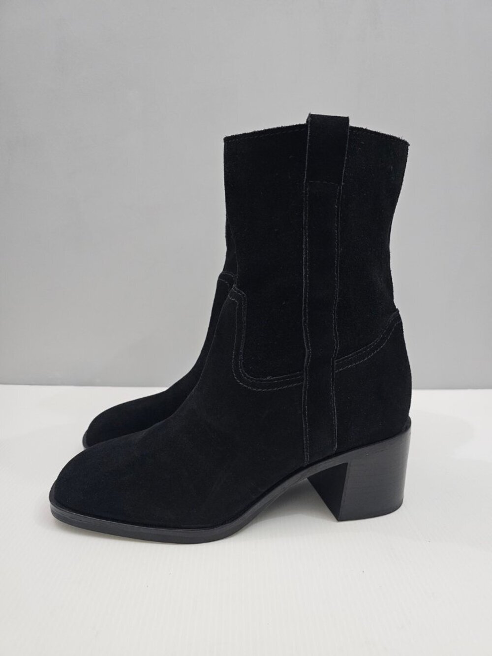 Steve Madden Romney Ankle Boot 9 Black Suede Western Pull On Block Heel NEW